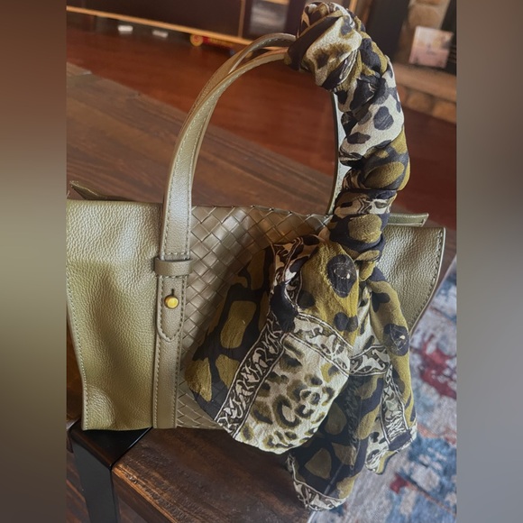 Fossil Olive Green Leather Purse w/ Woven Leather Decorative Panel - Picture 1 of 9